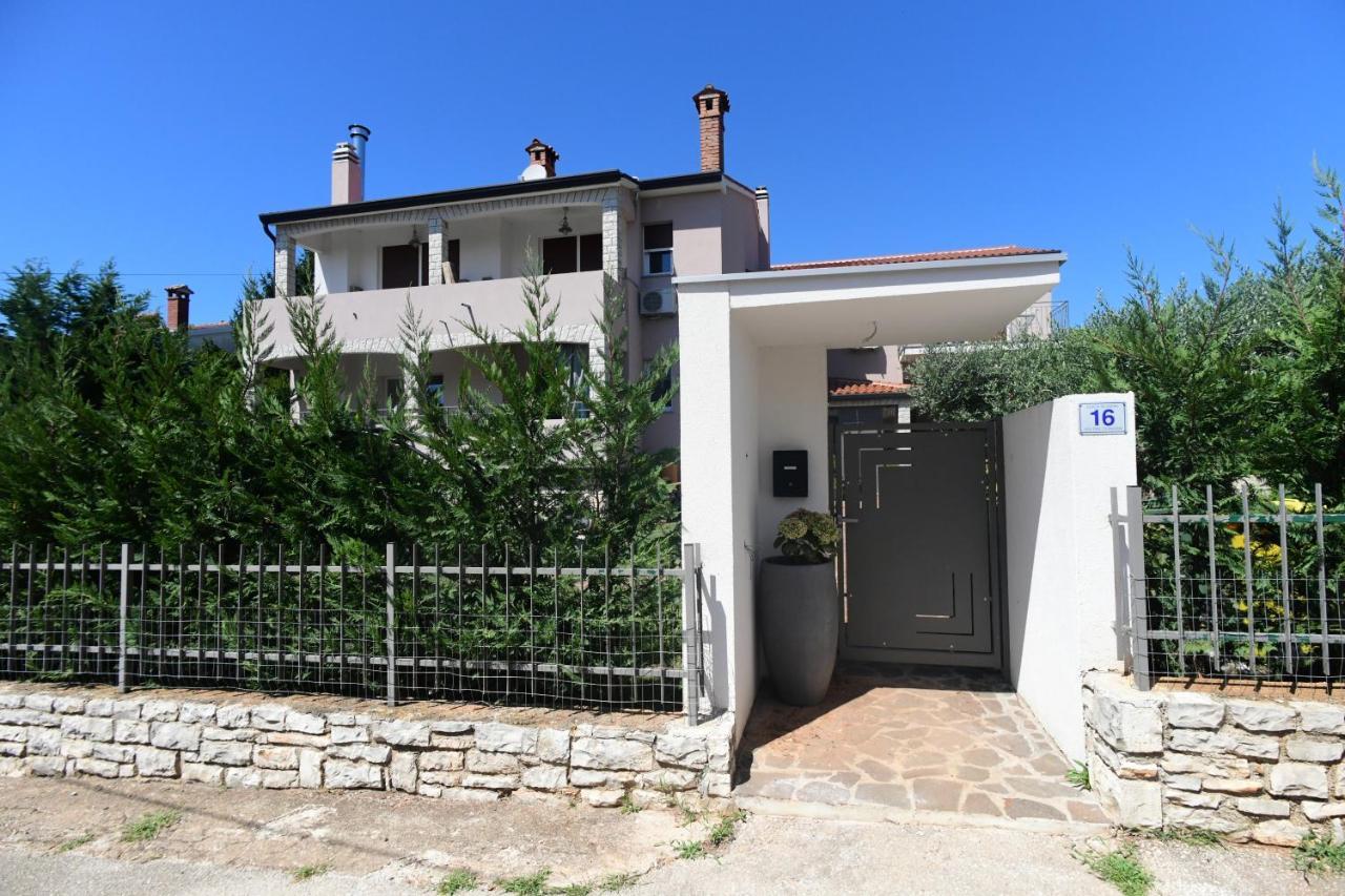 Luxury Apartment Vabriga Tar-Vabriga Екстериор снимка